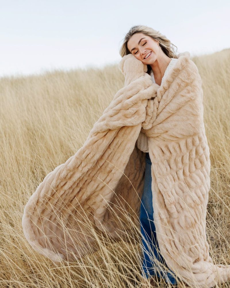 Hugs Toasted Marshmallow Blanket